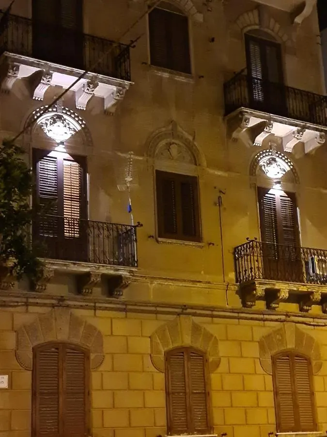Mama Tita Rooms And Breakfast Palermo 2*,